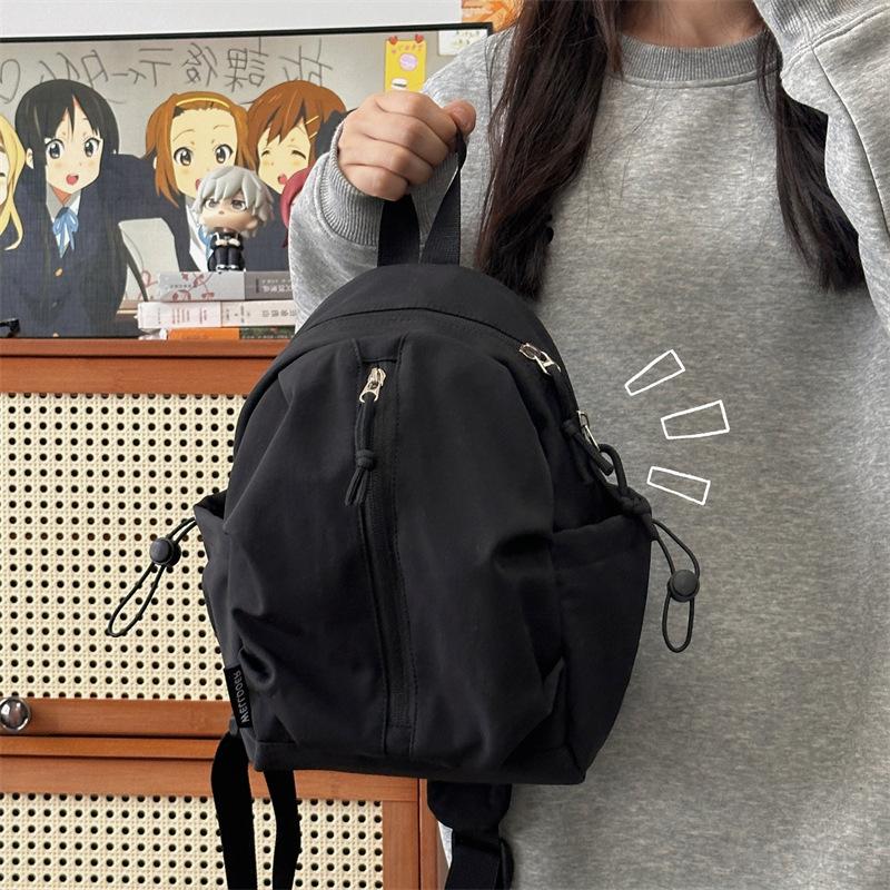 Breast Bag 2025 New Design Sense Niche Lightweight Messenger Bag Fashionable Simple Sports Style Small Backpack