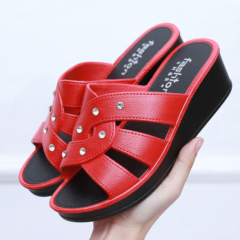 

Fashion Women s High Heels Slippers Summer Style for Outerwear Thick Soled Fashion Home Anti Slip Mom s Shoes Soft Soled Women s Sandals 36 ярко-красный