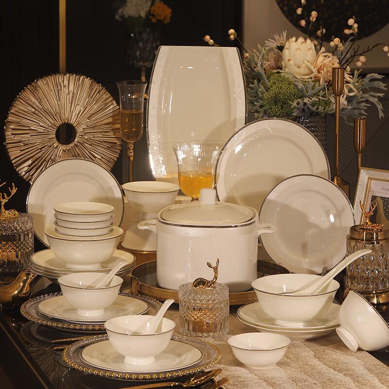 Mo De Lan Ka Square Lolita 65-Piece Porcelain Dinnerware Set for 12