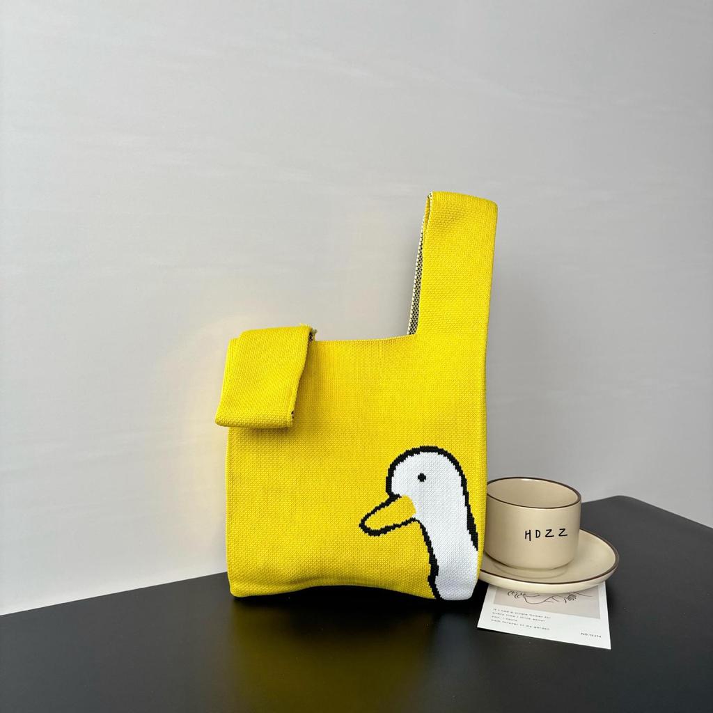 Knitted bag female animal tote bag cute souvenir snack bag versatile vest bag bucket woven gift bag