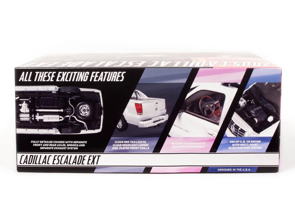 AMT 2005 Cadillac Escalade EXT SUV Pickup Plastic Model AMT1317 Molding Color 1/25