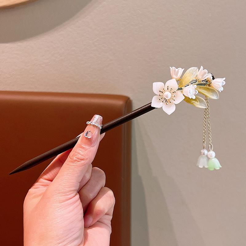 Exquisite Flower Tassel Wooden Hairpin Retro Chinese Style Handmade Floral Hair Stick Vintage Girls Women Hanfu Hair Accessories