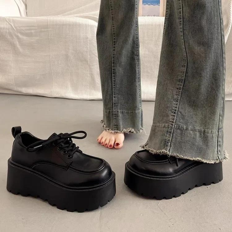 Fashion Women's Retro British Style Flatform Shoes Spring 2025 Versatile Thick Bottom Platform Pumps Round Toe Mid Heel Single Shoes