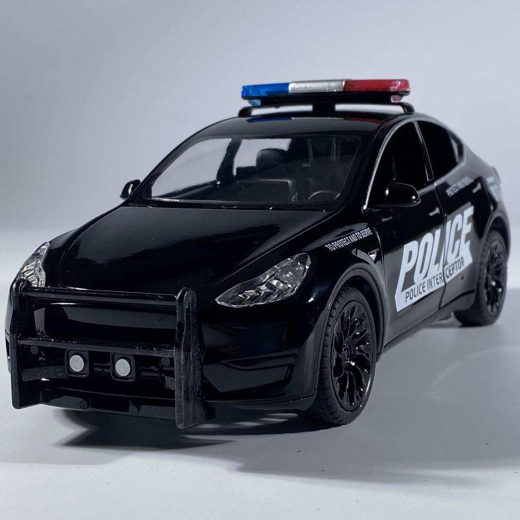 1:24 Model Y Policie Slitina Tlakově litý Model Auta Zvuk & Světlo Pull Back Vysoká Simulace Ozdoba Vnitřní Stolní Dekorace Hobby Chlapec