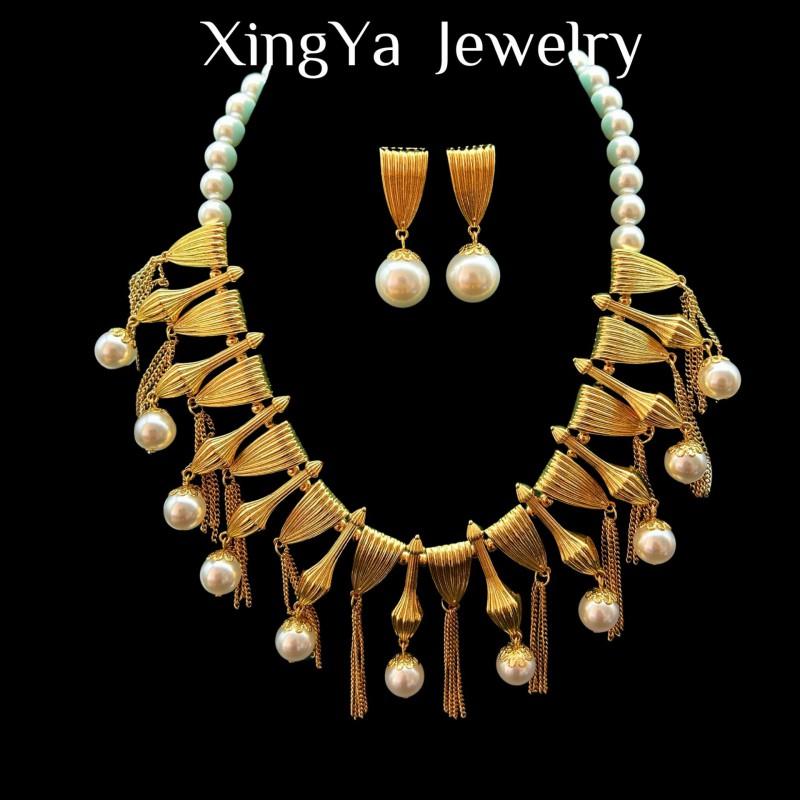 Vintage Heavy Industry Exaggerated Palace Style Pearl Charm Elegant Necklace Earnail Set