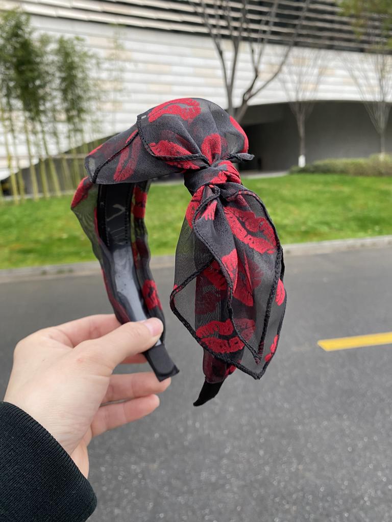 Lip Mesh Bow Headband with Toothed Wide Edge Non-Slip Women's Fashionable Hair Accessories