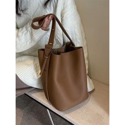Large Capacity Retro Home Niche Bucket New Child and Mother High Texture Shoulder Armpit Bag