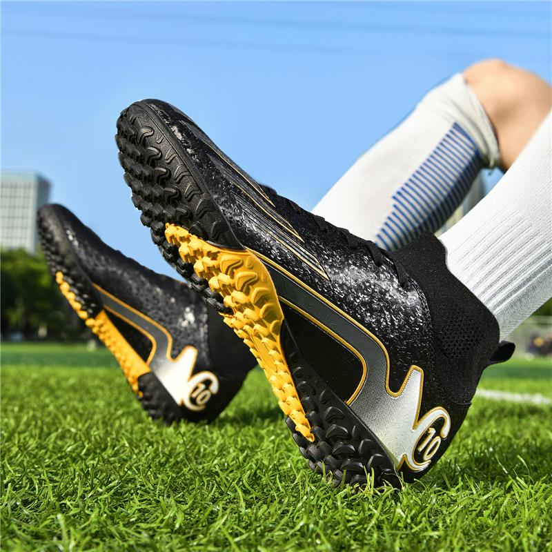 Jinjiang factory direct sales football shoes boys and girls teenagers boys game training professional sports shoes boys