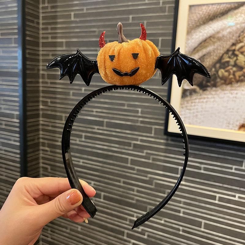 2025 New Halloween Hair Accessories: Funny Children's Bat & One-Eyed Pumpkin Hair Clips