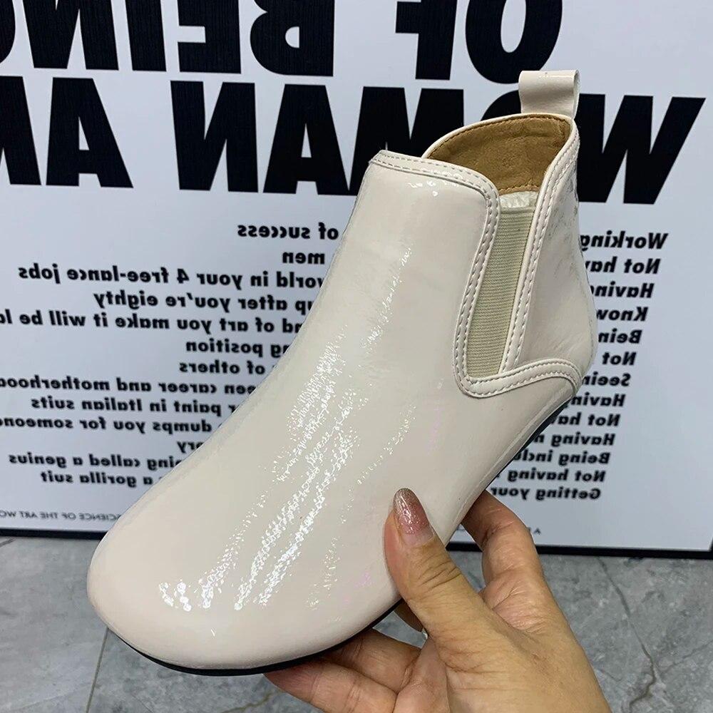 Модные женские ботинки ботильоны из лакированной кожи водонепроницаемая противоскользящая повседневная женская обувь ботинки на плоской подошве 43 белый 4228₽