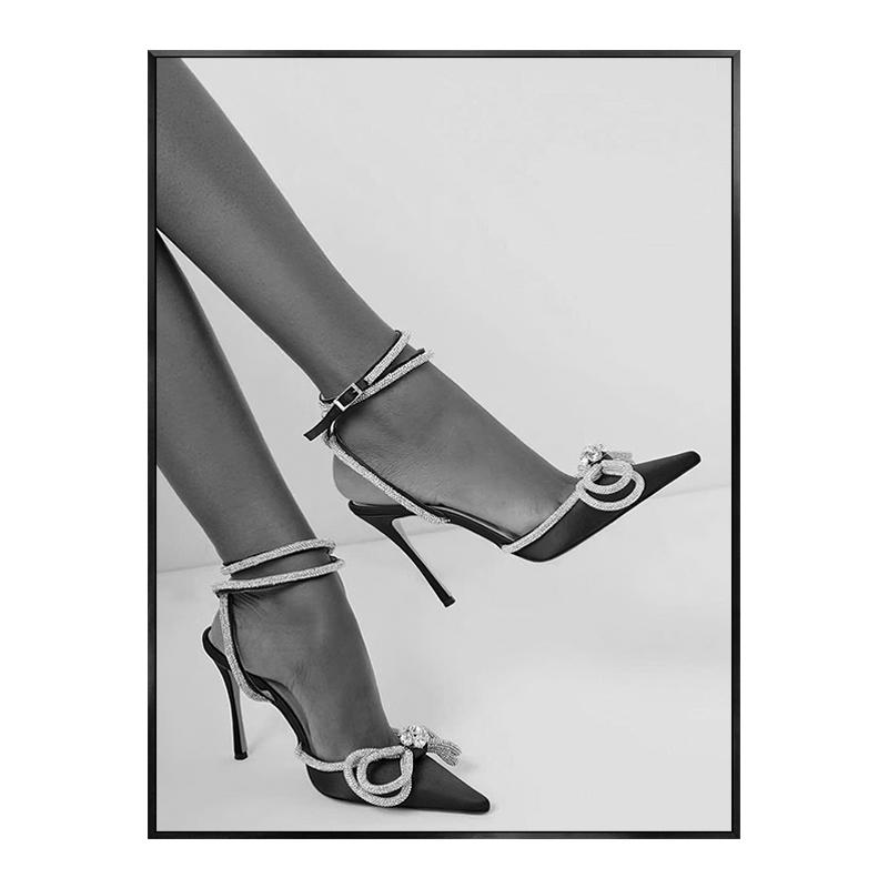 

Модные женские сексуальные губы Роскошный автомобиль Черно-белая настенная художественная картина Декоративные картины Печать на холсте Современная гостиная Домашний декор 30x40cm No Framed