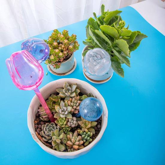 Tulip-Shaped Watering Bulbs Plastic Self Watering Planter Insert Automatic Plant Watering Ball for Indoor Outdoor Plants