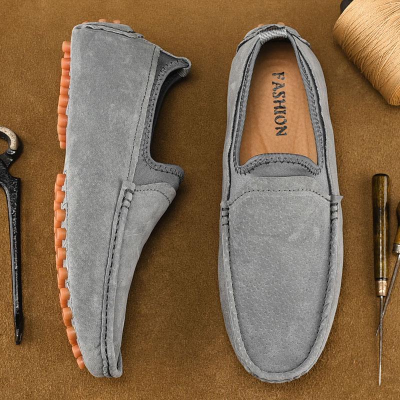 Spring Trendy British-Style Men's Slip-On Shoes - Solid Color, Simple, Casual, Large Size, Korean Fashion.