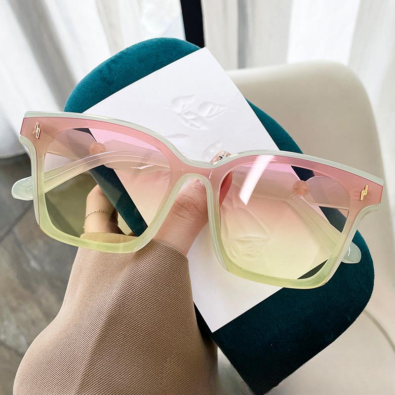 One-piece Advanced Sense Female Sunglasses Online Celebrity Driving Anti-ultraviolet Male Sunglasses Tide.