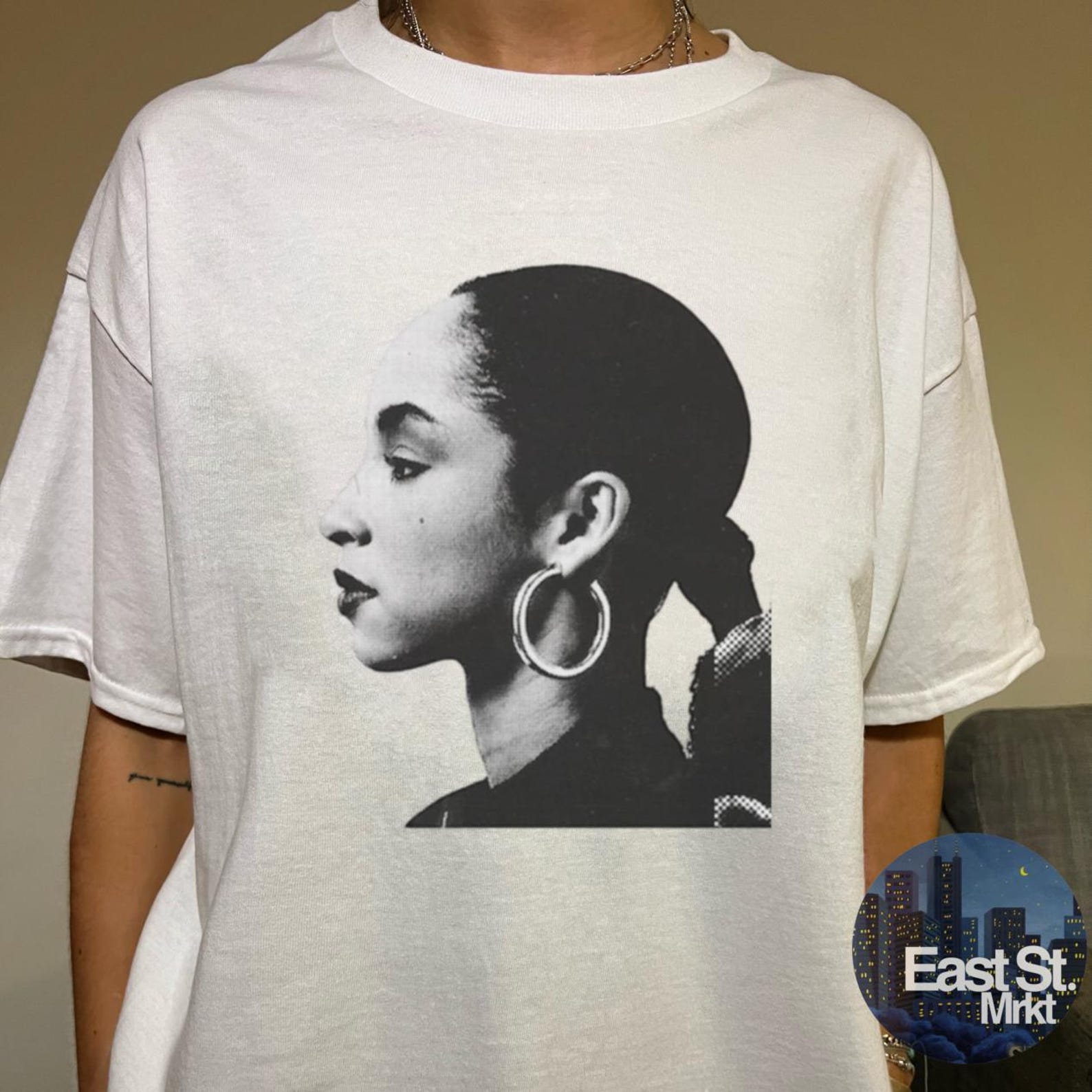 SADE Side Portrait T-Shirt: Vintage Music Style Retro 80s 90s Graphic Tee 2XL