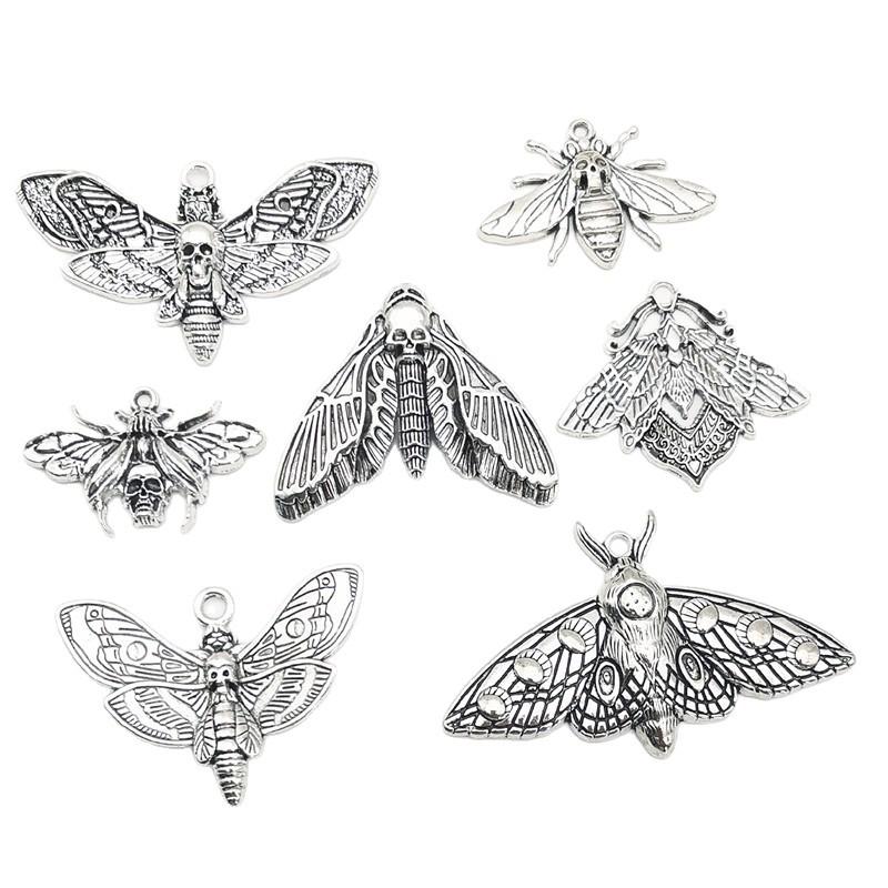 Gothic Skull Moth Pendant: Zinc Alloy Jewelry Accessory