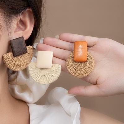 Bohemian Raffia Wood Geometric Earrings Women'S Hand-Woven Vintage Design Vacation Travel Wind Stud Earrings
