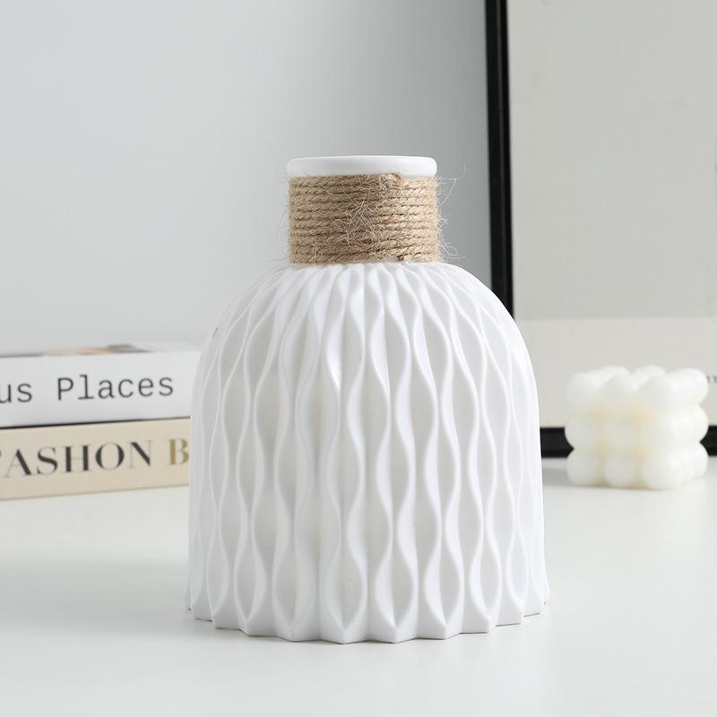 

Creative Plastic Vase for Fresh Flowers - Simple, Colorful Wind Design for Living Room