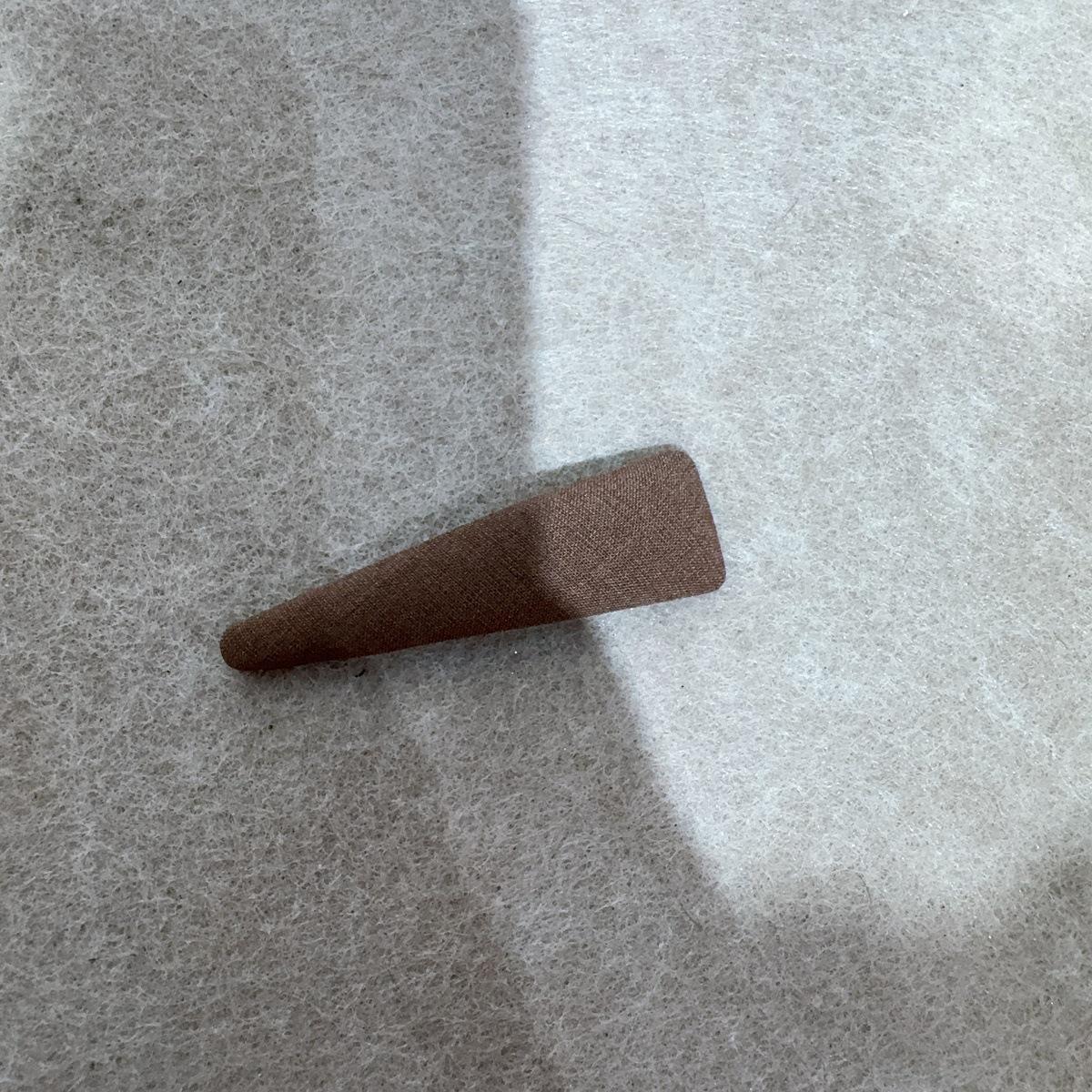 Korean Geometric Triangle Hair Clip - Textured Plain Color, Fashionable BB Clip for Bangs