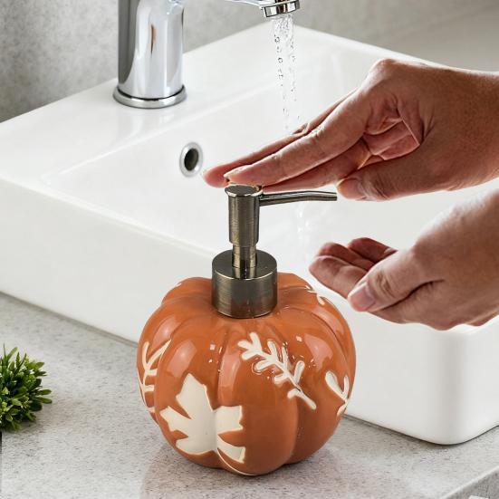 529ML Halloween Pumpkin Liquid Soap Dispenser Shampoo Body Hand Wash Shower Gel Facial Cleanser Container Bathroom Refillable Empty Press Pump Bottle