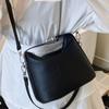 2025 new niche single shoulder high value fashion messenger bag women's bag niche large capacity handbag women