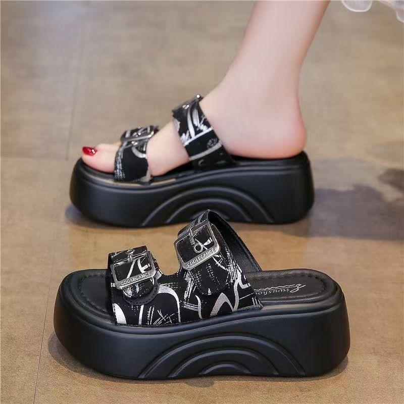 Muffin platform slippers women's summer wear new one-word drag with skirt height-increasing cool slippers seaside beach shoes