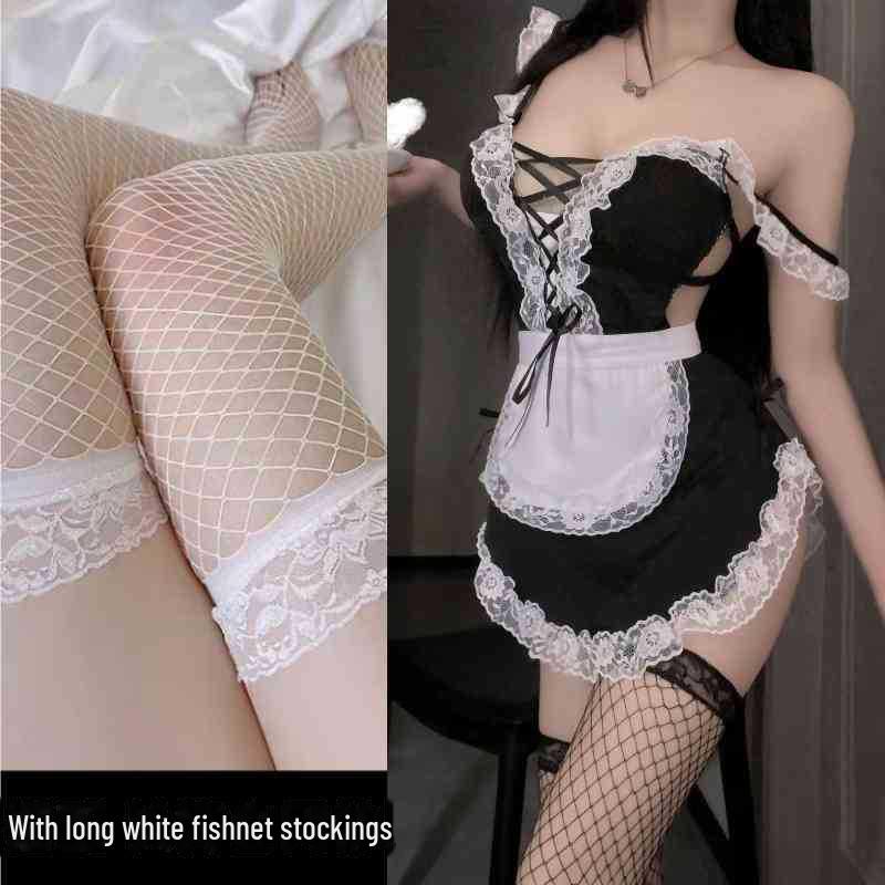 Svůdné krajkové služebničkovské prádlo: Lákavá uniforma s vášnivými šlemi