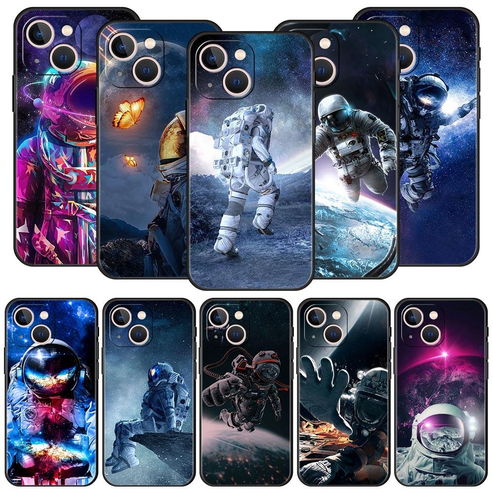 

Luxury Phone Case For iPhone 11 12 13 15 14 Pro Max X XR XS 7 8 Plus SE 2020 Black Silicone Cover Funda Cute Astronaut Moon