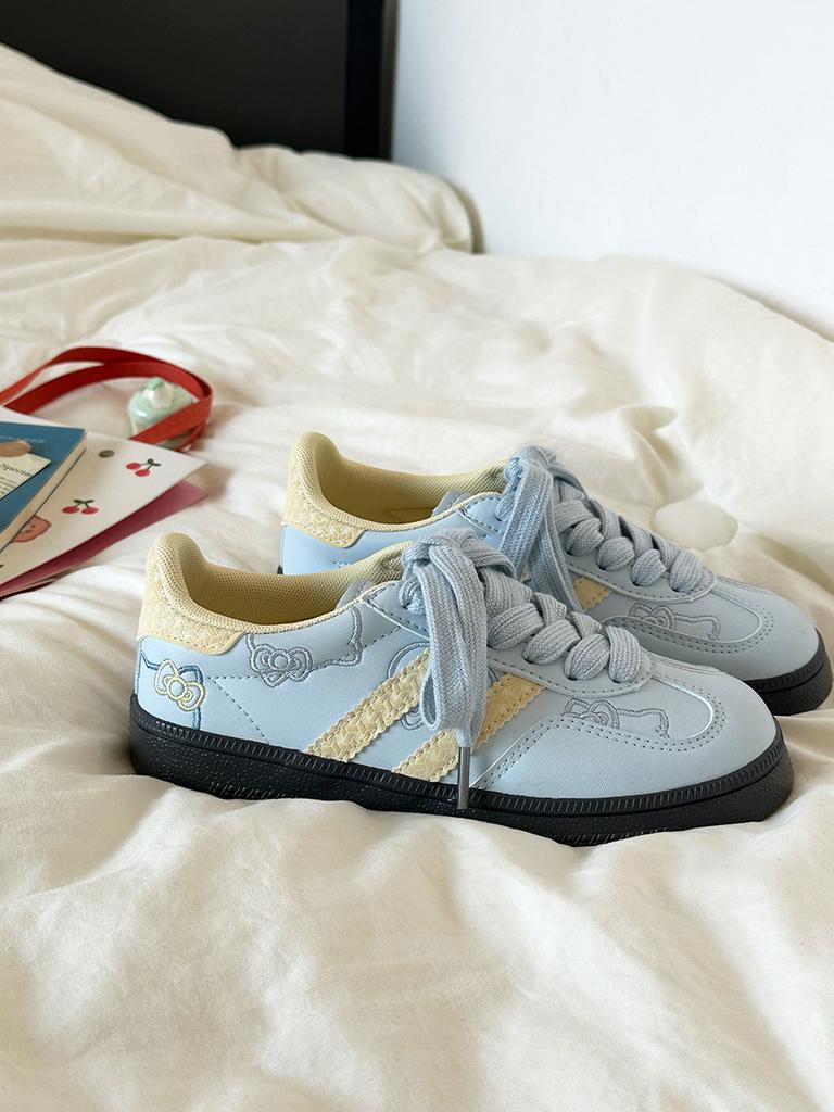 Niche guava color hello kitty shoes cute little white shoes schoolgirl summer versatile board shoes