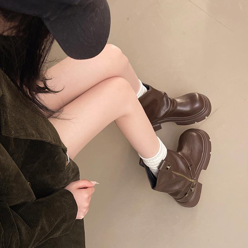 Thick-soled Martin boots women's 2025 autumn and winter new British style explosion small slim short boots Maillard V-mouth boots
