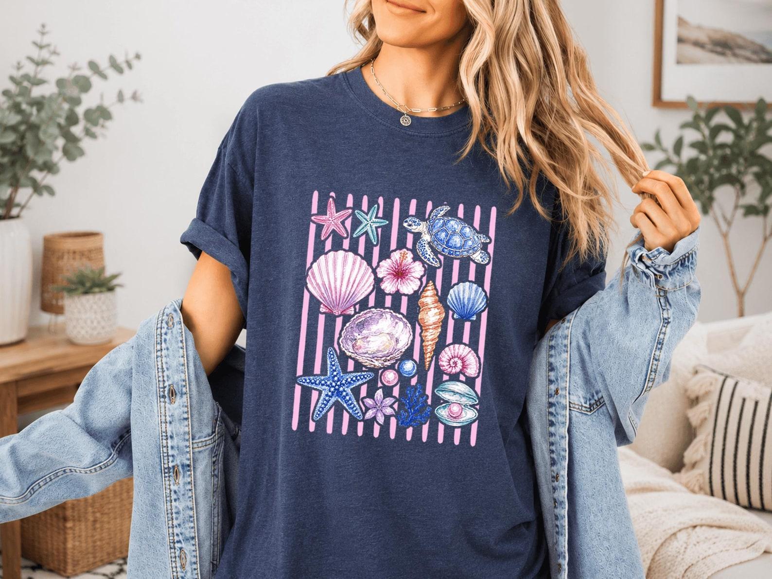 Summer Seashells Shirt, Summer Vacation, Sea Life Cowgirl T-shirt, Ocean Lover Graphic Tee, Coastal Beach Shell Tee Tshirt S