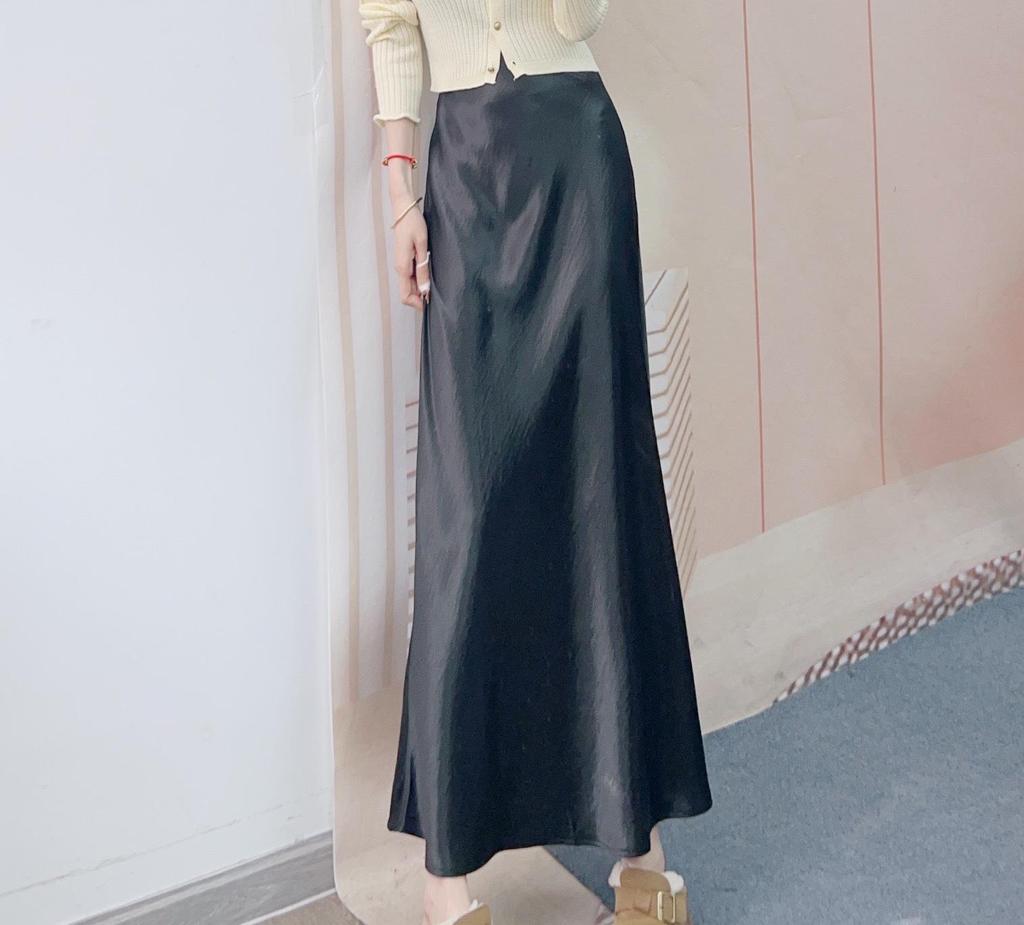 New Spring 2026 High-Waisted Satin Skirt