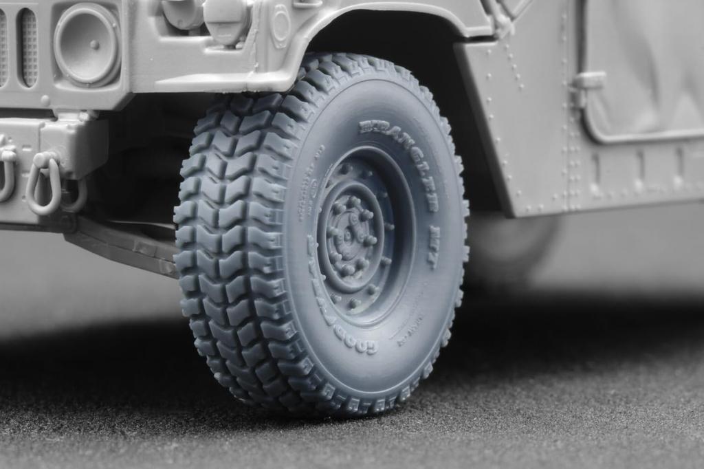 HMMWV MT Wheel Set of 5 Plastic Model SCXWM35004 Scale-X 1/35 Set, 12-Bolt Type, (for ICM/Academy Models), Parts, (Military Vehicles)