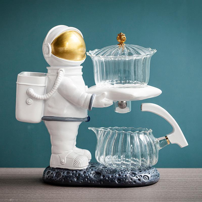 New Astronaut Creative Fish Magnetic Teapot Glass Lazy Automatic Tea Making Household Pu'er Oolong Tea Set Infuser Drinking