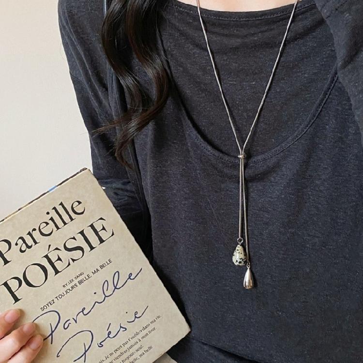 Alloy Teardrop Pendant Necklace Sophisticated Long Sweater Chain With Adjustable Length Fashion Accessory
