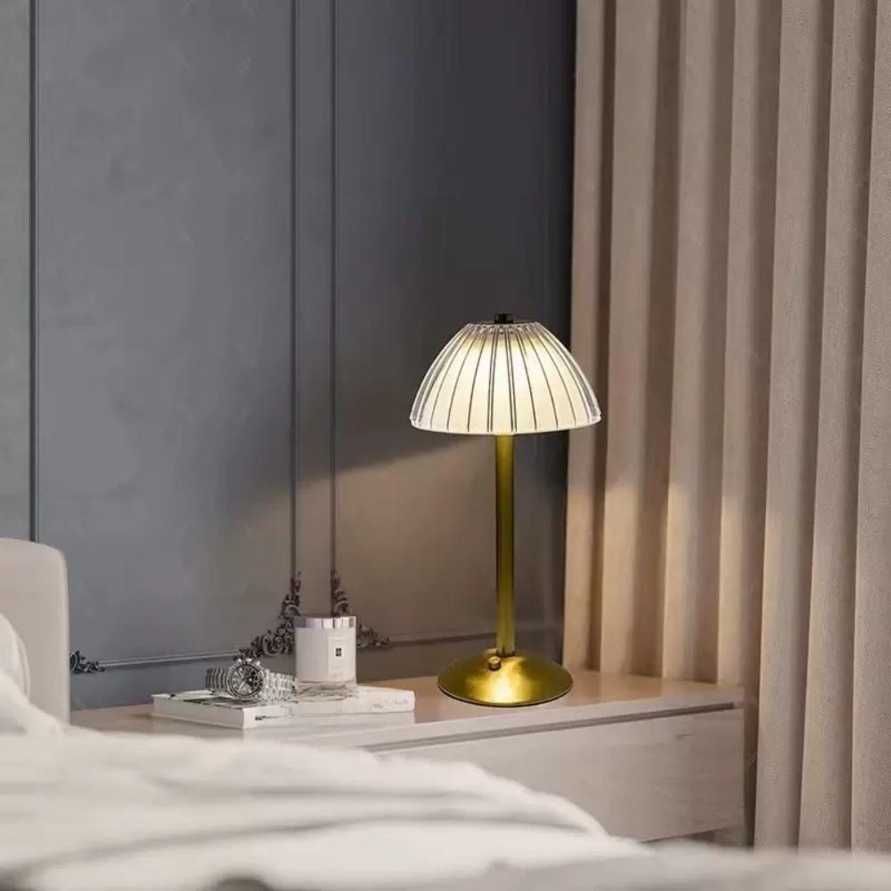 Fashon Nordic Style Table Lamp 3 Colors Small Gold Bedside Lamp USB Rechargeable Acrylic Lampshade Touch Control Lamp Bar