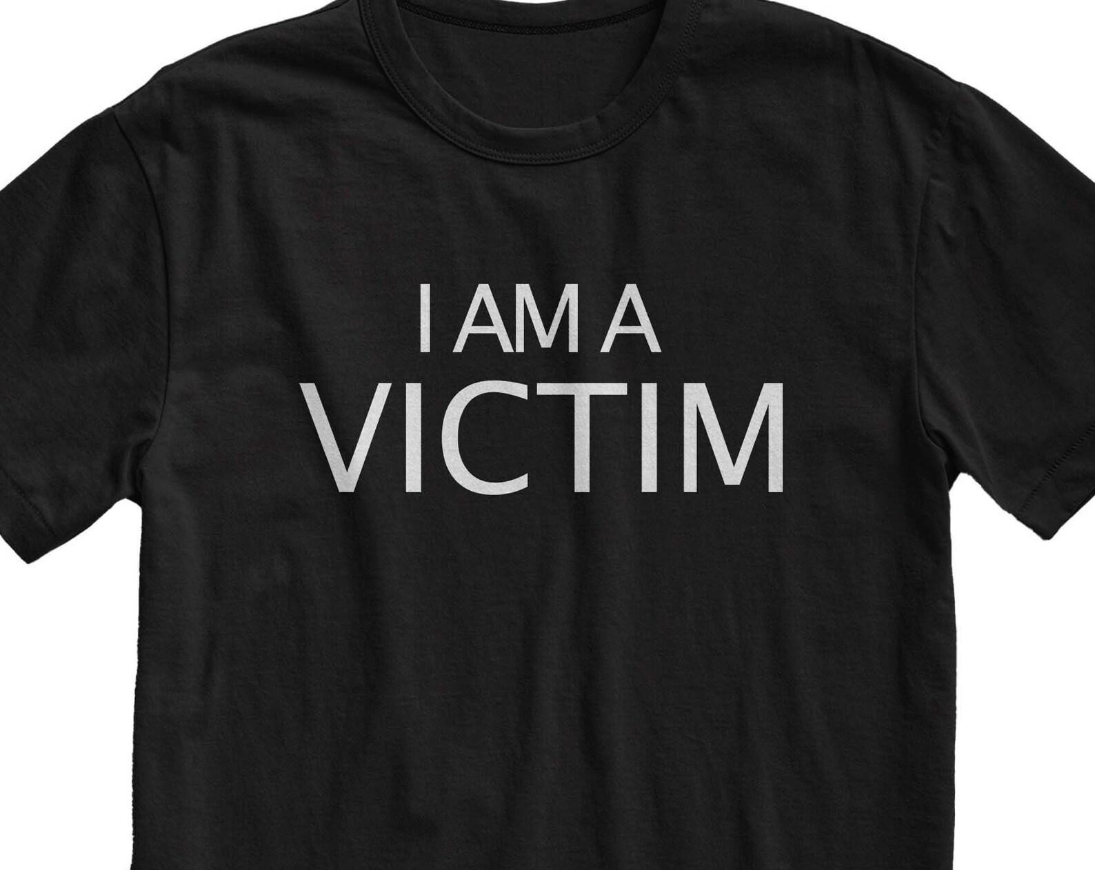 I Am A Victim T-Shirt: Grunge Y2K Unisex Tee M