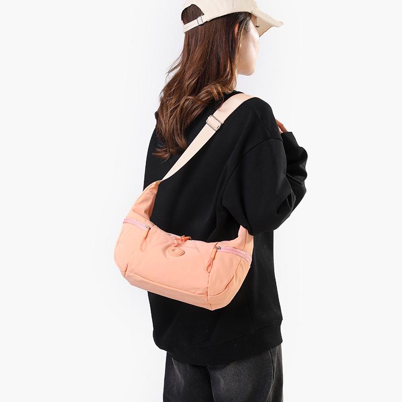 

Lulu Minimalist Large Capacity Croissant Crossbody & Shoulder Bag for Women