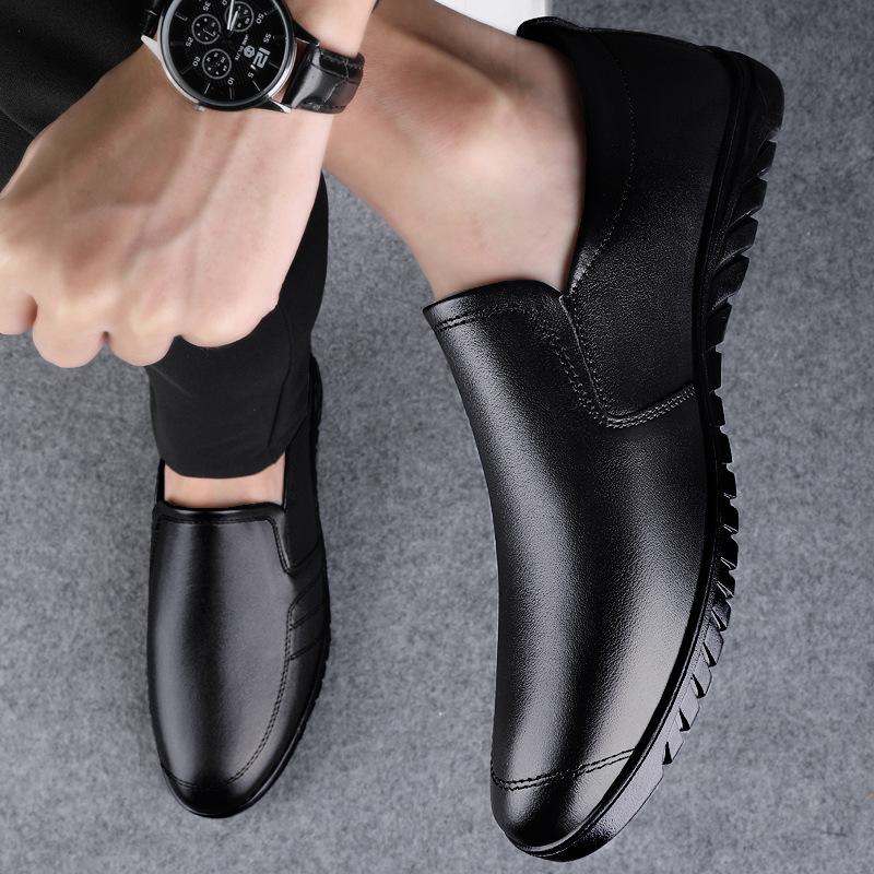 

Men s shoes 2025 summer new men s fashion Korean version of British style one-pedal lazy round head soft sole casual leather shoes 37