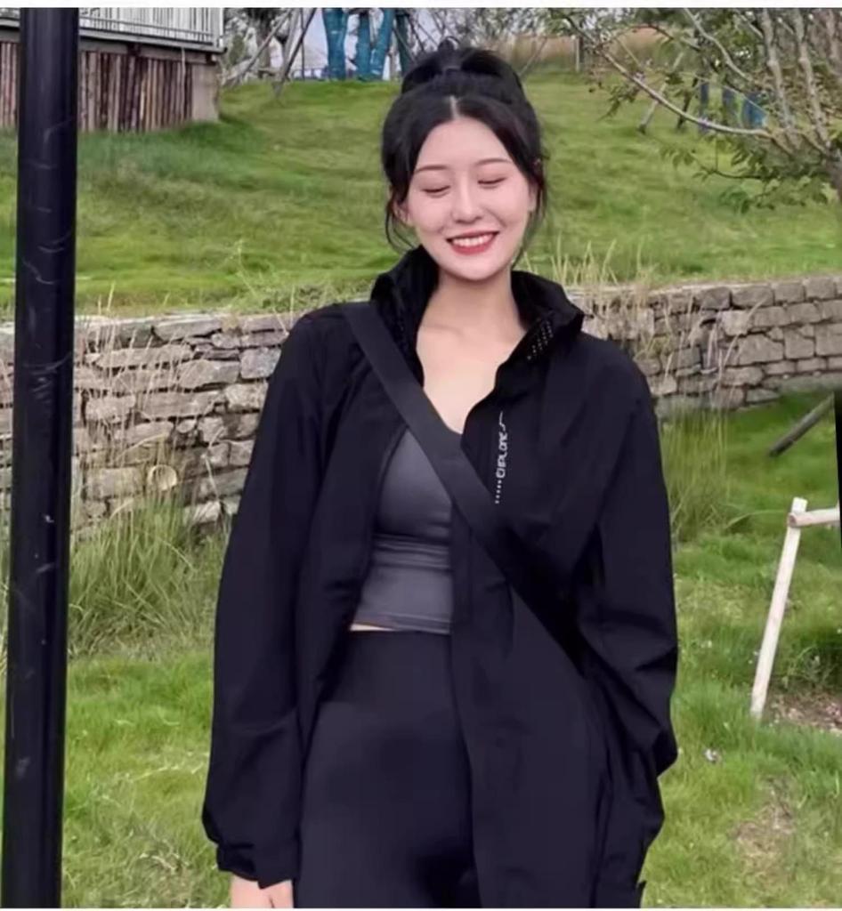 Damen 2024 Neue Outdoor Drei-in-Eins Dünne Wasserdichte und Winddichte Jacke für Sommerbergsteigen.