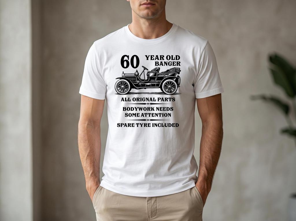 חולצת טי מתנה ליום הולדת ה-60, בן 60, רכב קלאסי בנגר, חולצת רכב רטרו מצחיקה, מתנה לבעל, חולצת יום הולדת יוניסקס