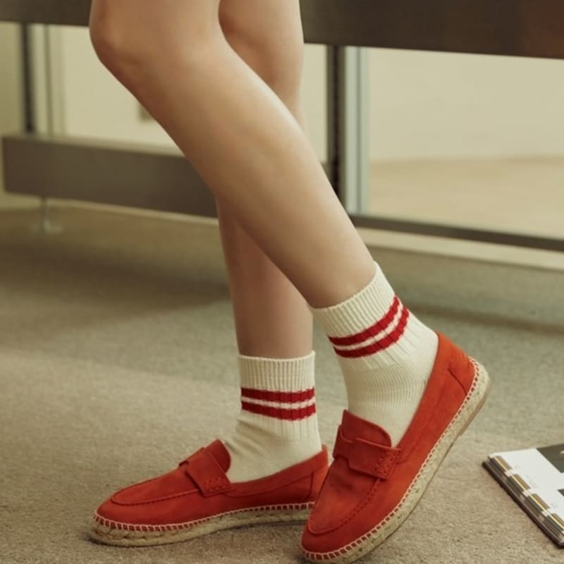 

ENRICH Women s Heavyweight Quarter Socks - Low White (Red) Low White (Red)