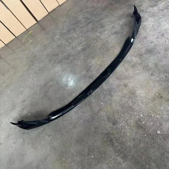 BMW M3/M4 G80/G82 2021+ Přední nárazník Lip Rohová fólie Úprava