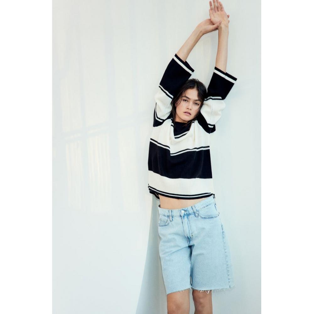 

Свитер HM черная полоска