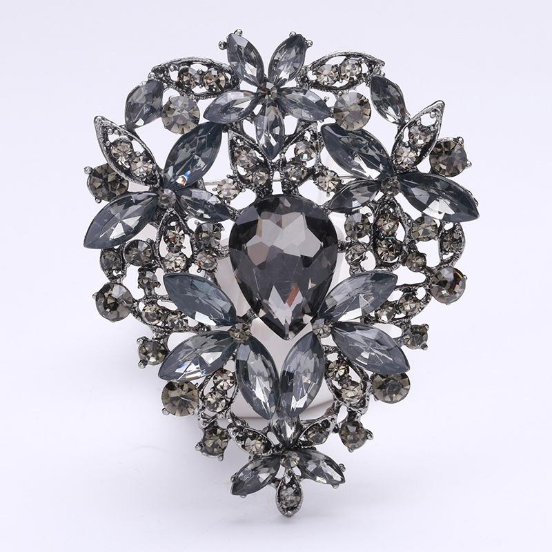 High End Ostentatious Luxury Exquisite Large Rhinestone Colored Brooch Girls Atmospheric Clothing Accessories
