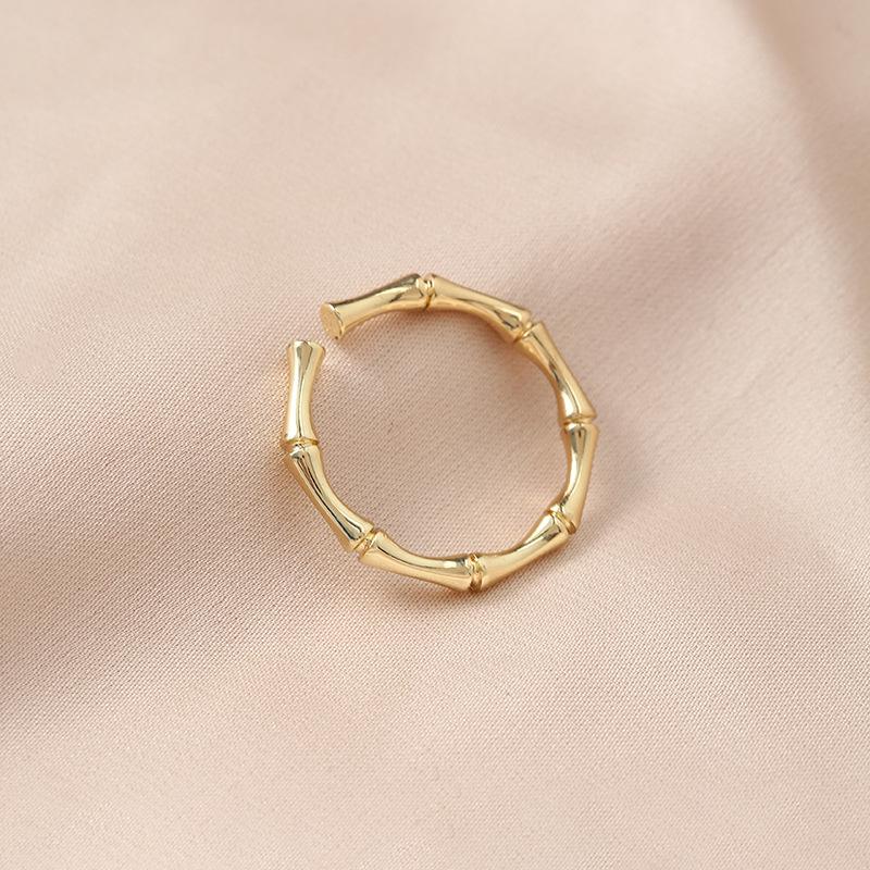 Elegant Bamboo Couple Rings: Women's Trendy, Stylish, and High-End Fashion for Index or Pinky Finger.