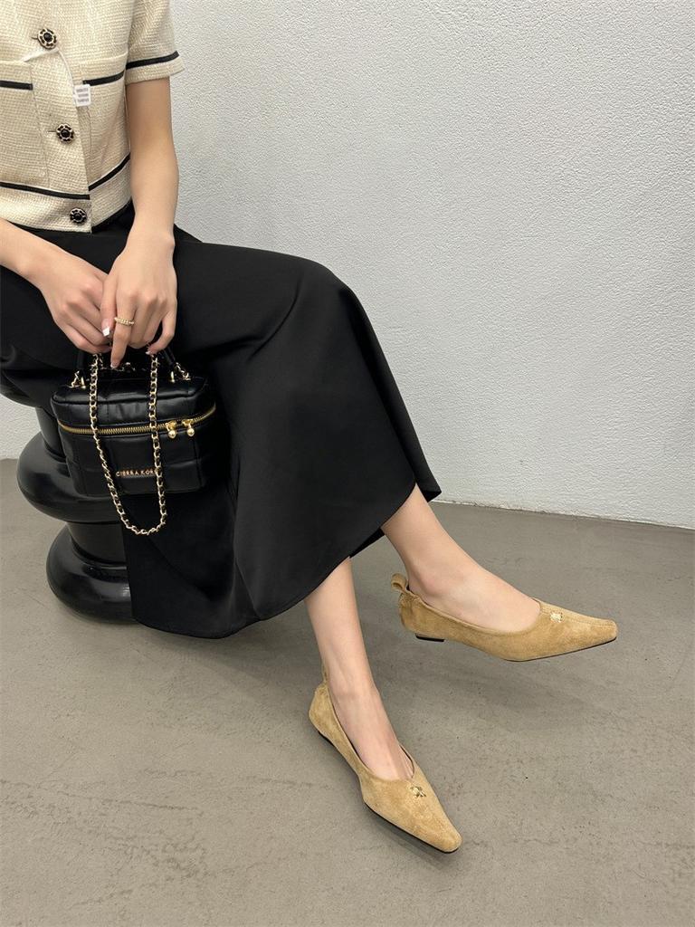 2024 Spring New Metal Buckle Suede Solid Color Versatile Pointed Flat Sole Single Shoes Light Mouth Flat Heel Soft Sole Women's Shoes