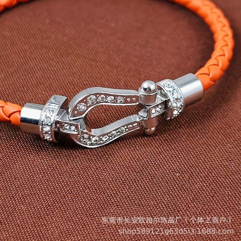 High-end Stainless Steel Full Brick Magnet Horseshoe Buckle Head Bracelet Gold-plated Diamond-encrusted Male and Female Couples Full Diamond Hand Rope