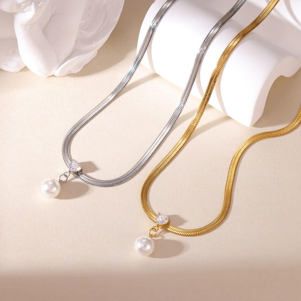 Fashionable Fine Necklace New Pearl Pendant with Zircon Stainless Steel Necklace Ladies