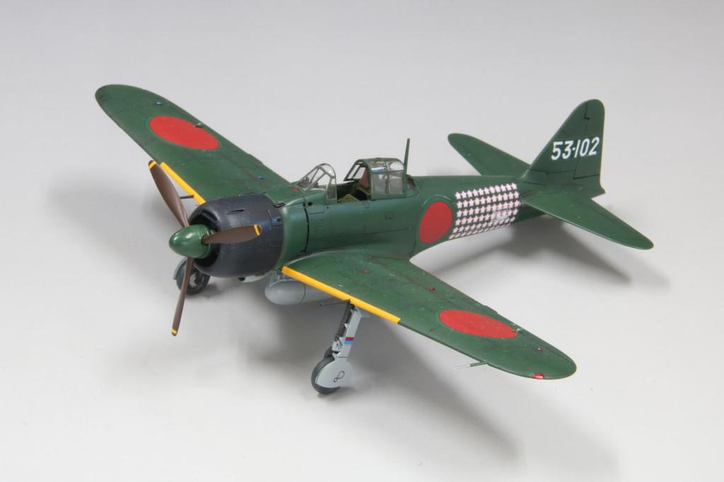 FineMolds 1/72 Scale Imperial Japanese Navy Zero A6M52 Carrier Fighter FR01 Plastic Model Kit Mitsubishi Early Model